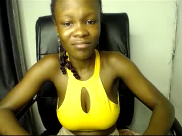 ebony_petitegirl