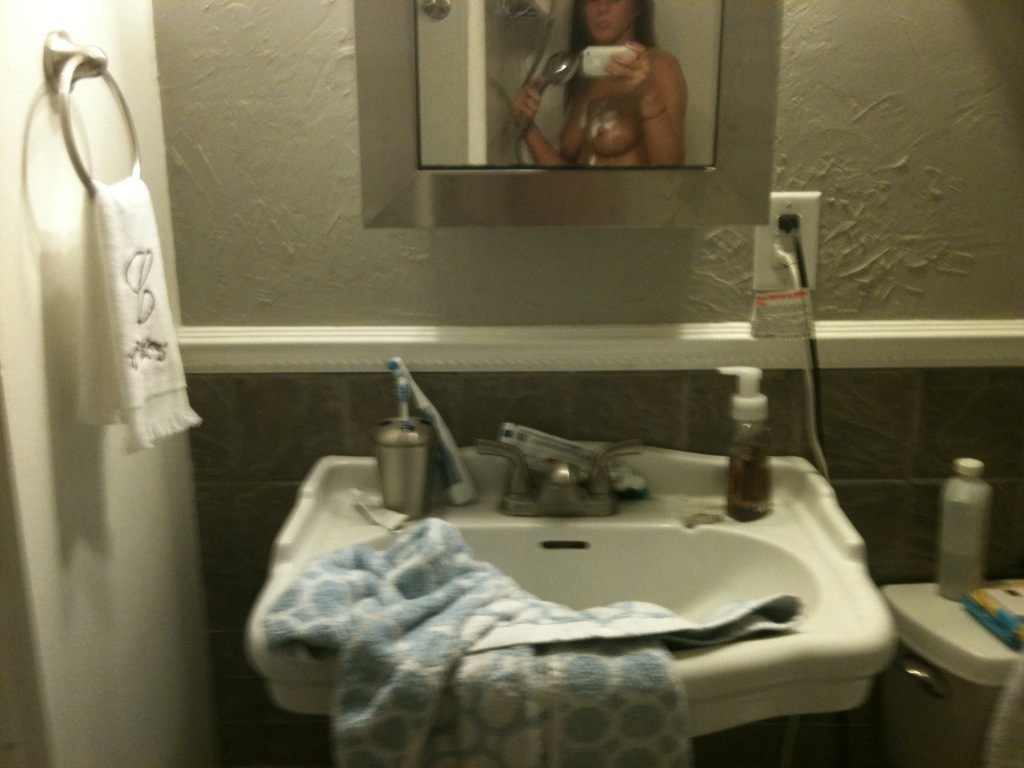 Amateur Brunette — 17